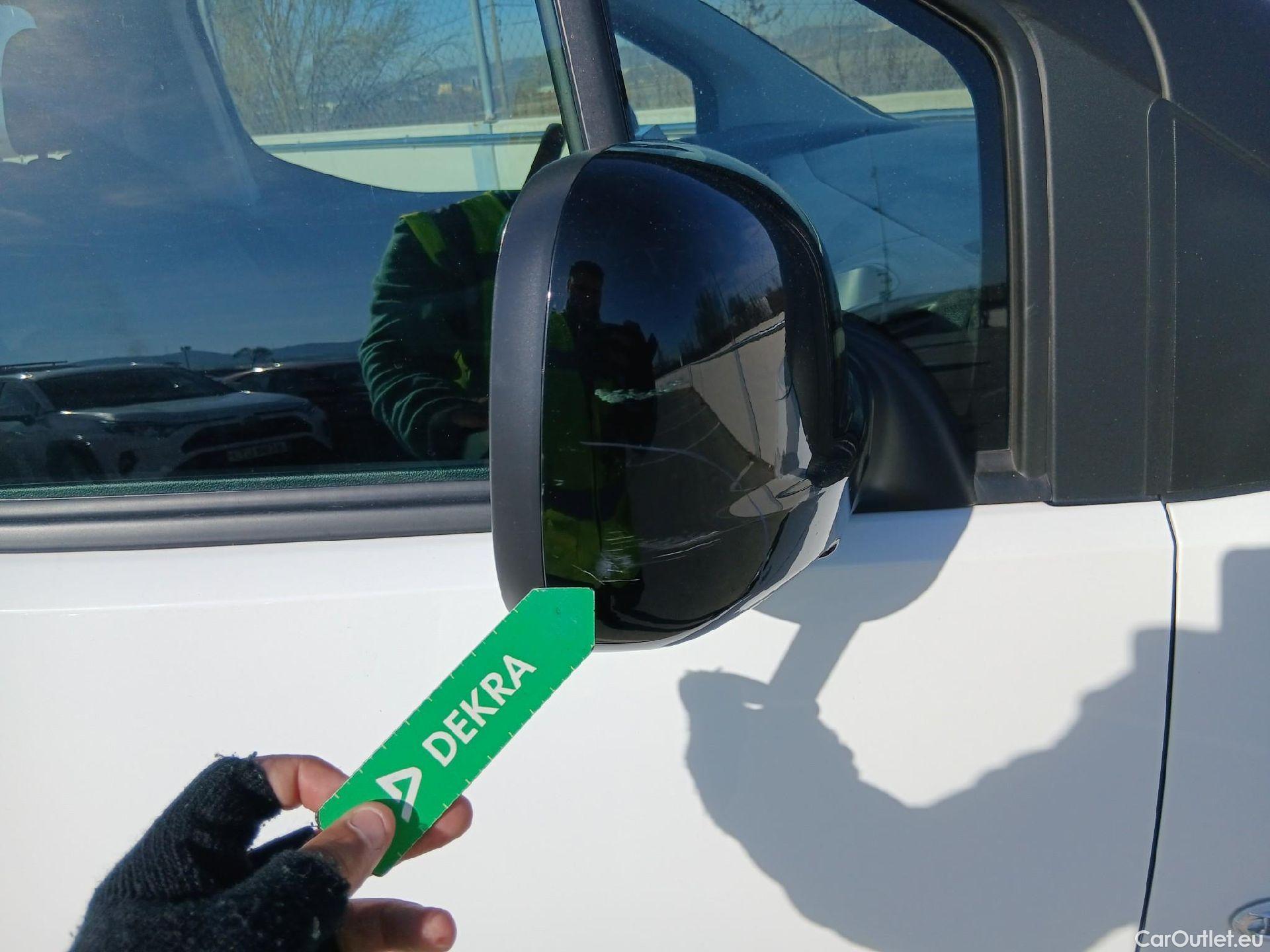  Citroen  Berlingo CITROEN  / 2018 / 5P / monovolumen compacto Talla M BlueHDi 100 S&S FEEL #21