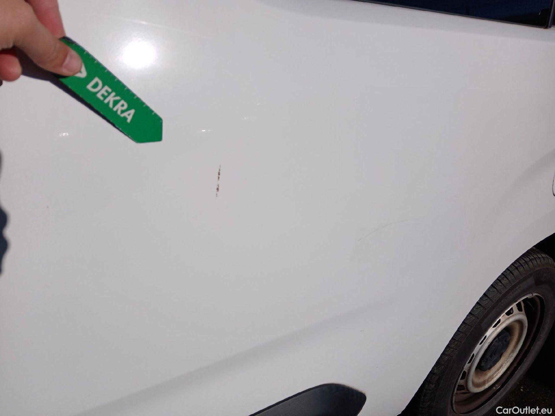  Citroen  Berlingo CITROEN  / 2018 / 4P / monovolumen compacto Talla M BlueHDi 100 LIVE #28