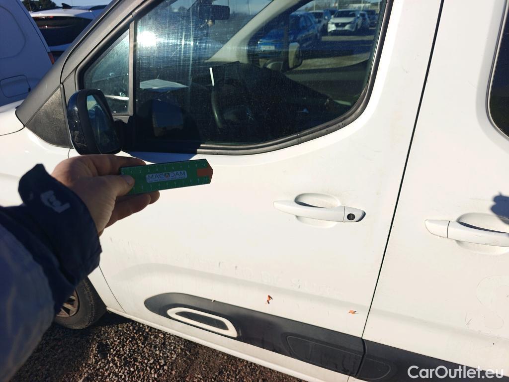  Citroen  Berlingo CITROEN  / 2018 / 5P / monovolumen compacto Talla M BlueHDi 100 S&S FEEL #24