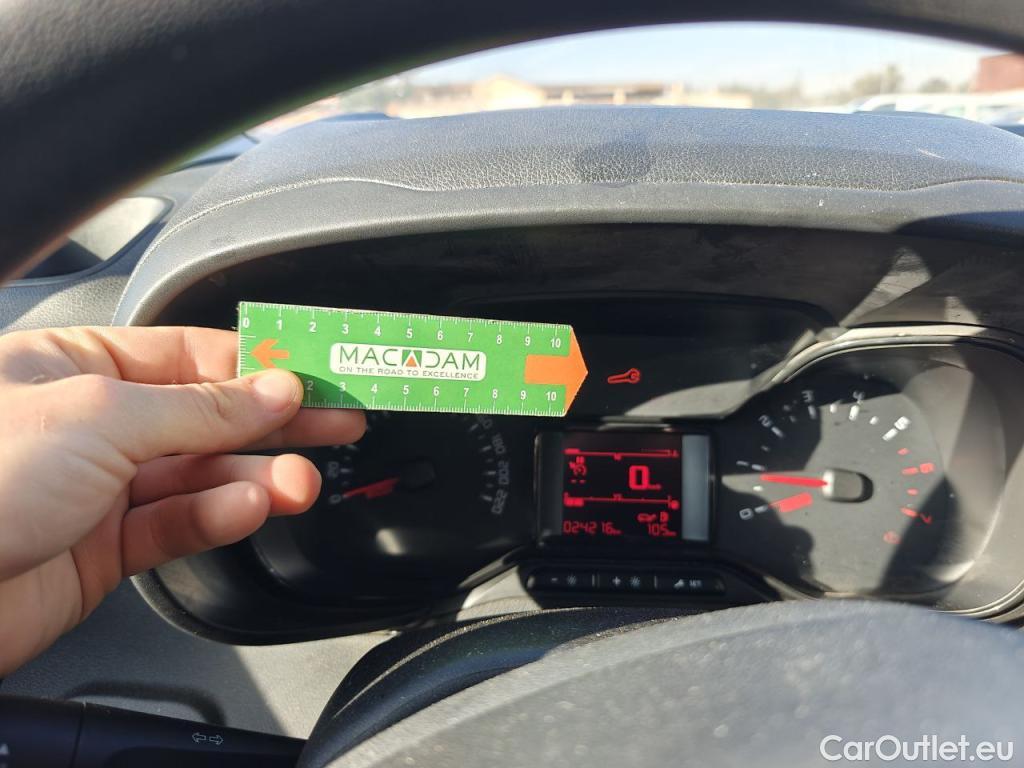  Citroen  Berlingo CITROEN  / 2018 / 3P / furgón derivado de turismo Talla M PureTech 110 CONTROL #82