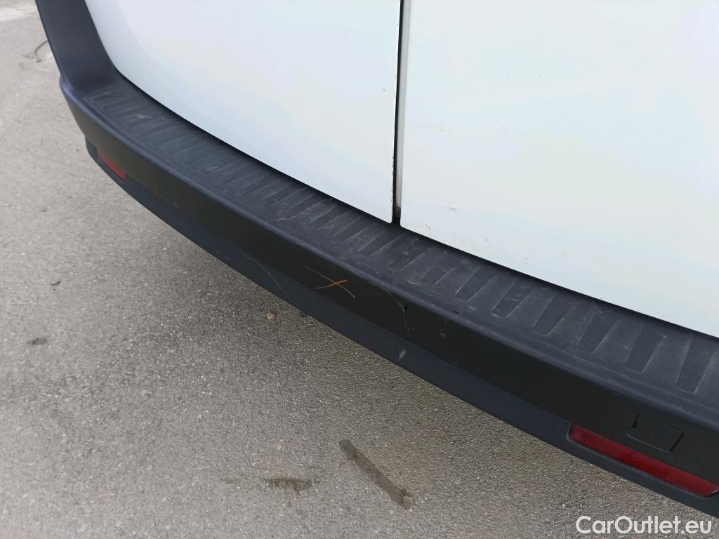  Fiat  Doblo FIAT Doblò Cargo/2015/3P/furgón derivado de turismo Cargo Base 1.6 Mjet 66kW (90CV) #20