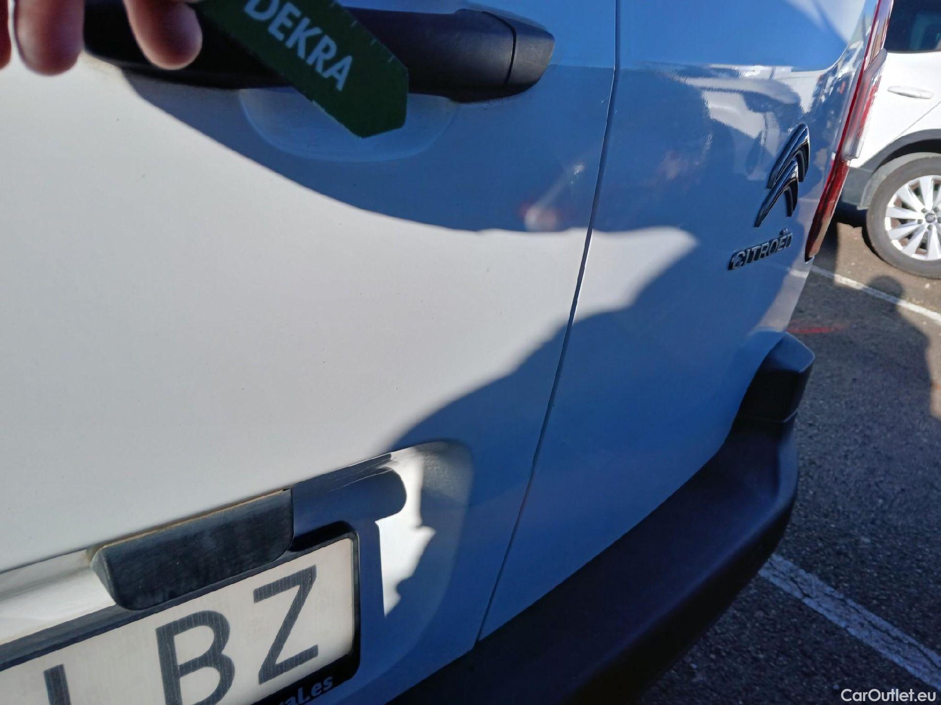  Citroen  Berlingo CITROEN  / 2018 / 4P / monovolumen compacto Talla M BlueHDi 100 LIVE #34