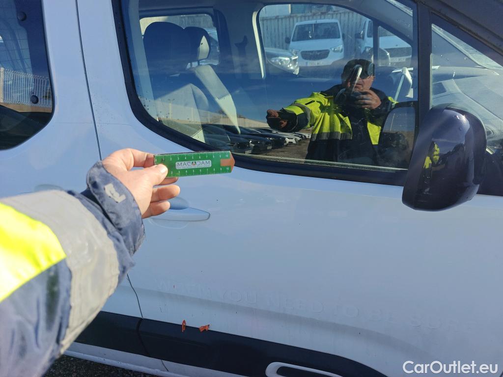  Citroen  Berlingo CITROEN  / 2018 / 5P / monovolumen compacto Talla M BlueHDi 100 S&S FEEL #22