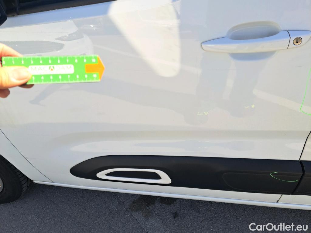  Citroen  Berlingo CITROEN  / 2018 / 5P / monovolumen compacto Talla M BlueHDi 100 S&S FEEL #67