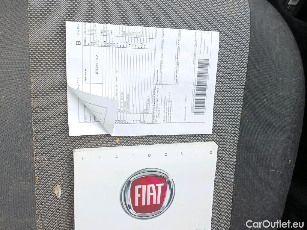  Fiat  Doblo FIAT Doblò Cargo/2015/3P/furgón derivado de turismo Cargo Base 1.6 Mjet 66kW (90CV) #25
