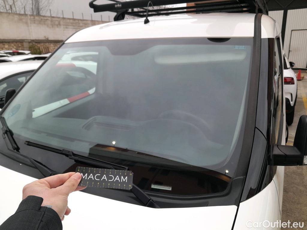  Fiat  Doblo FIAT Doblò Cargo/2015/3P/furgón derivado de turismo Cargo Base Plus 1.4 Tjet 89kW GNC  #35