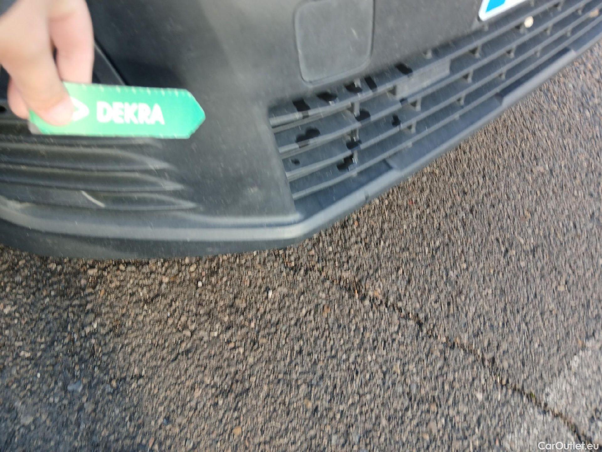  Citroen  Berlingo CITROEN  / 2018 / 4P / monovolumen compacto Talla M BlueHDi 100 LIVE #20