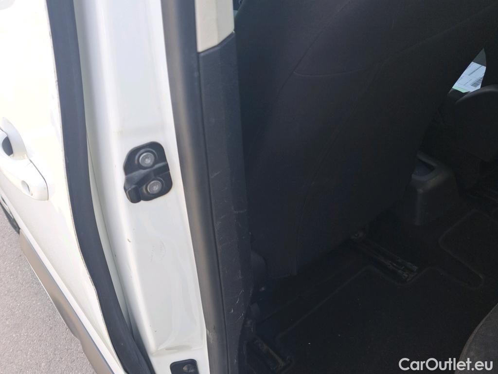  Citroen  Berlingo CITROEN  / 2018 / 5P / monovolumen compacto Talla M BlueHDi 100 S&S FEEL #44