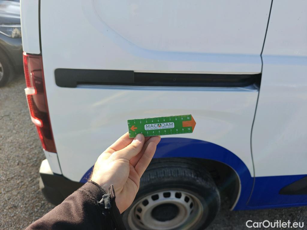  Citroen  Berlingo CITROEN  / 2018 / 3P / furgón derivado de turismo Talla M PureTech 110 CONTROL #8