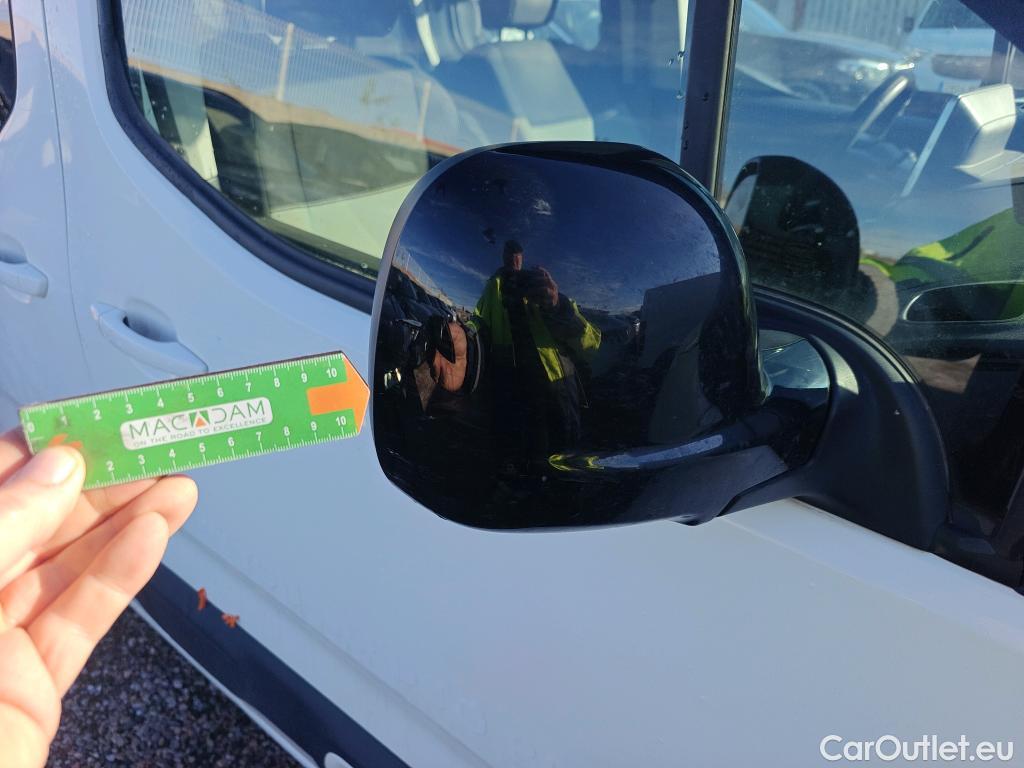  Citroen  Berlingo CITROEN  / 2018 / 5P / monovolumen compacto Talla M BlueHDi 100 S&S FEEL #51