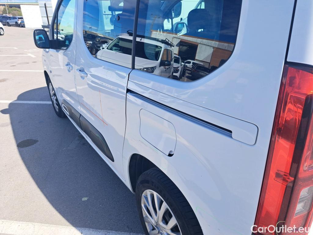  Citroen  Berlingo CITROEN  / 2018 / 5P / monovolumen compacto Talla M BlueHDi 100 S&S FEEL #49