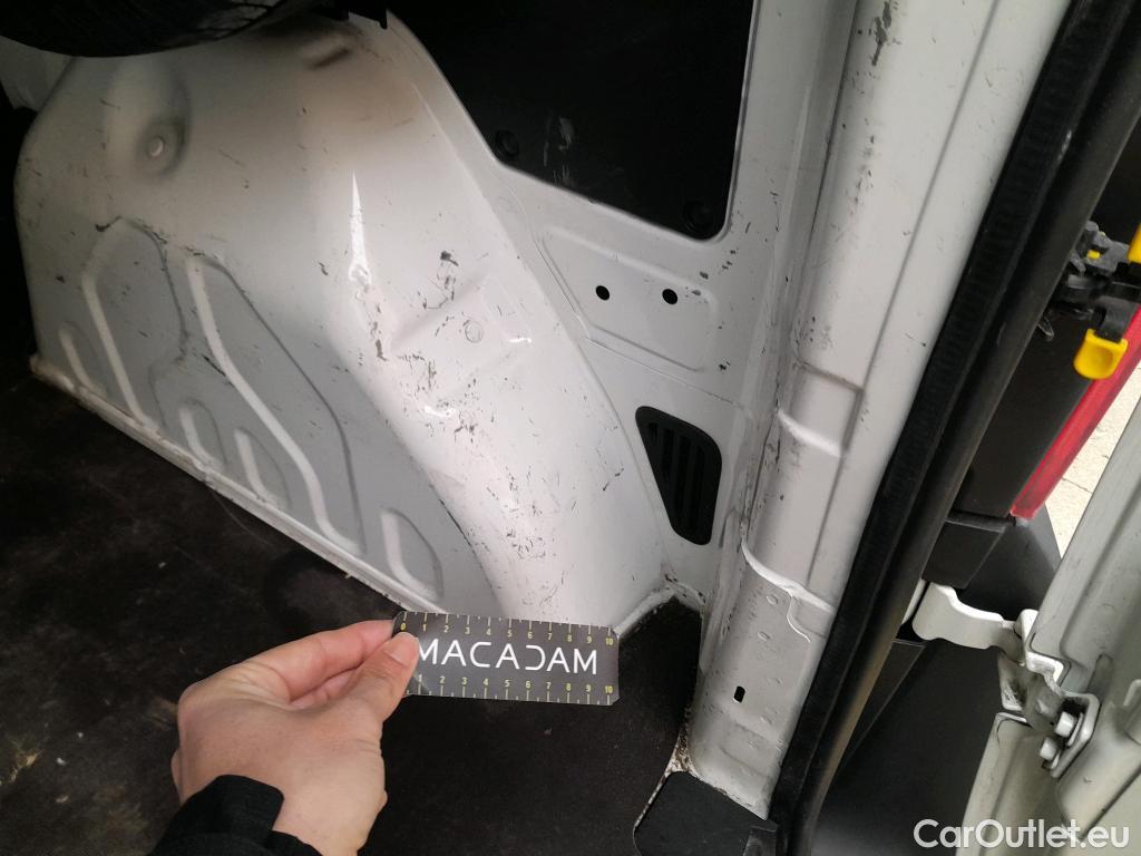  Fiat  Doblo FIAT Doblò Cargo/2015/3P/furgón derivado de turismo Cargo Base Plus 1.4 Tjet 89kW GNC  #34