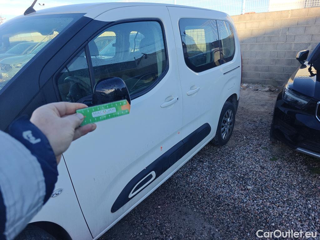  Citroen  Berlingo CITROEN  / 2018 / 5P / monovolumen compacto Talla M BlueHDi 100 S&S FEEL #32