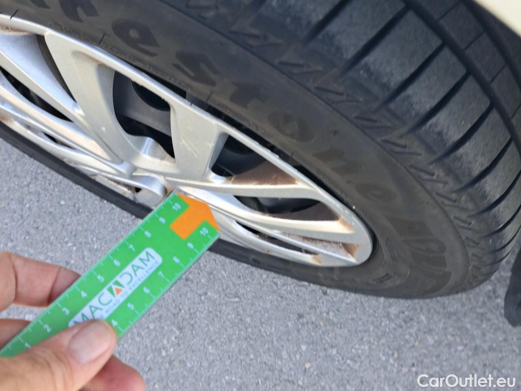  Citroen  Berlingo CITROEN  / 2018 / 5P / monovolumen compacto Talla M BlueHDi 100 S&S FEEL #62