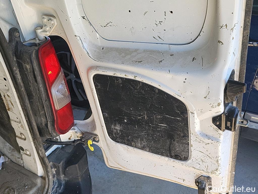  Citroen  Berlingo CITROEN  / 2018 / 3P / furgón derivado de turismo Talla M BlueHDi 100 CONTROL #8