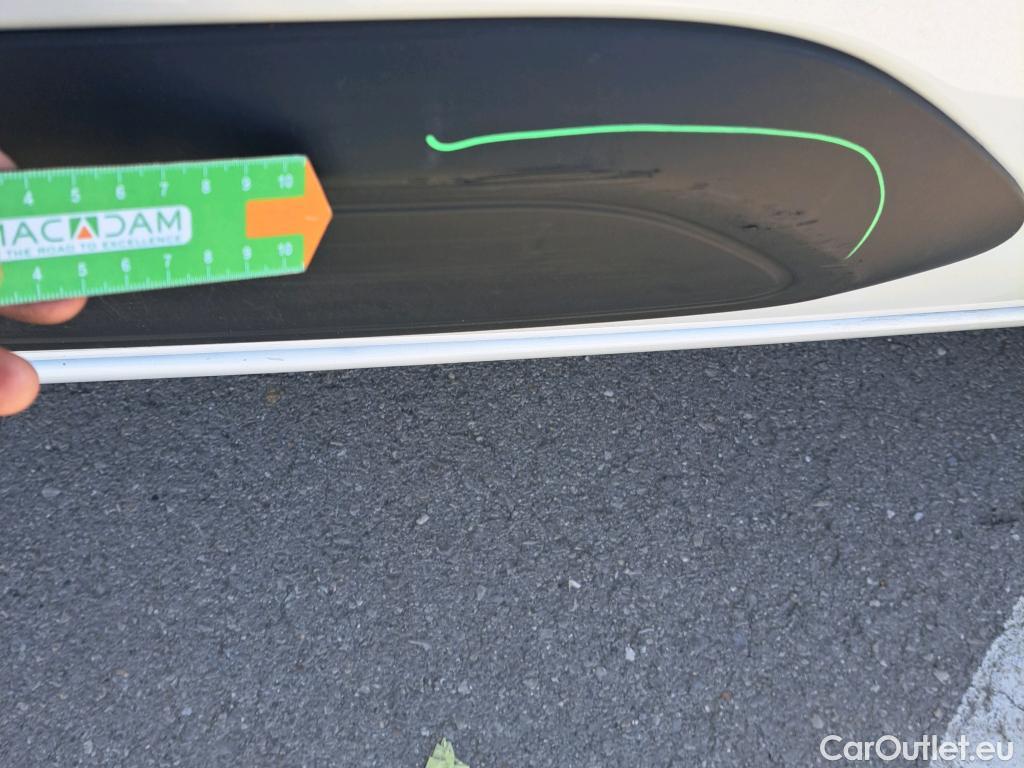  Citroen  Berlingo CITROEN  / 2018 / 5P / monovolumen compacto Talla M BlueHDi 100 S&S FEEL #70