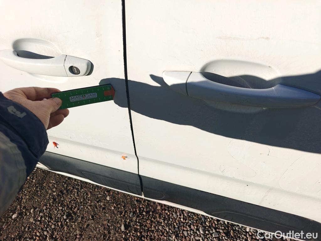  Citroen  Berlingo CITROEN  / 2018 / 5P / monovolumen compacto Talla M BlueHDi 100 S&S FEEL #25