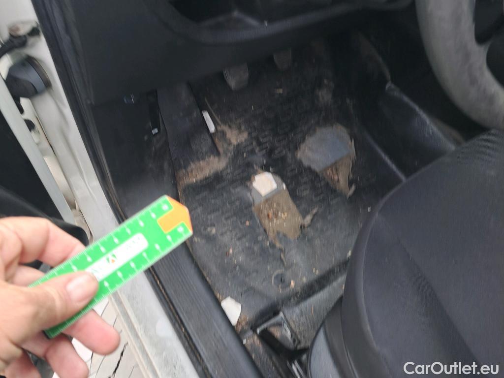  Fiat  Fiorino FIAT  / 2016 / 4P / furgón derivado de turismo Cargo SX N1 1.3 MJet 70 kW (95 CV) #1