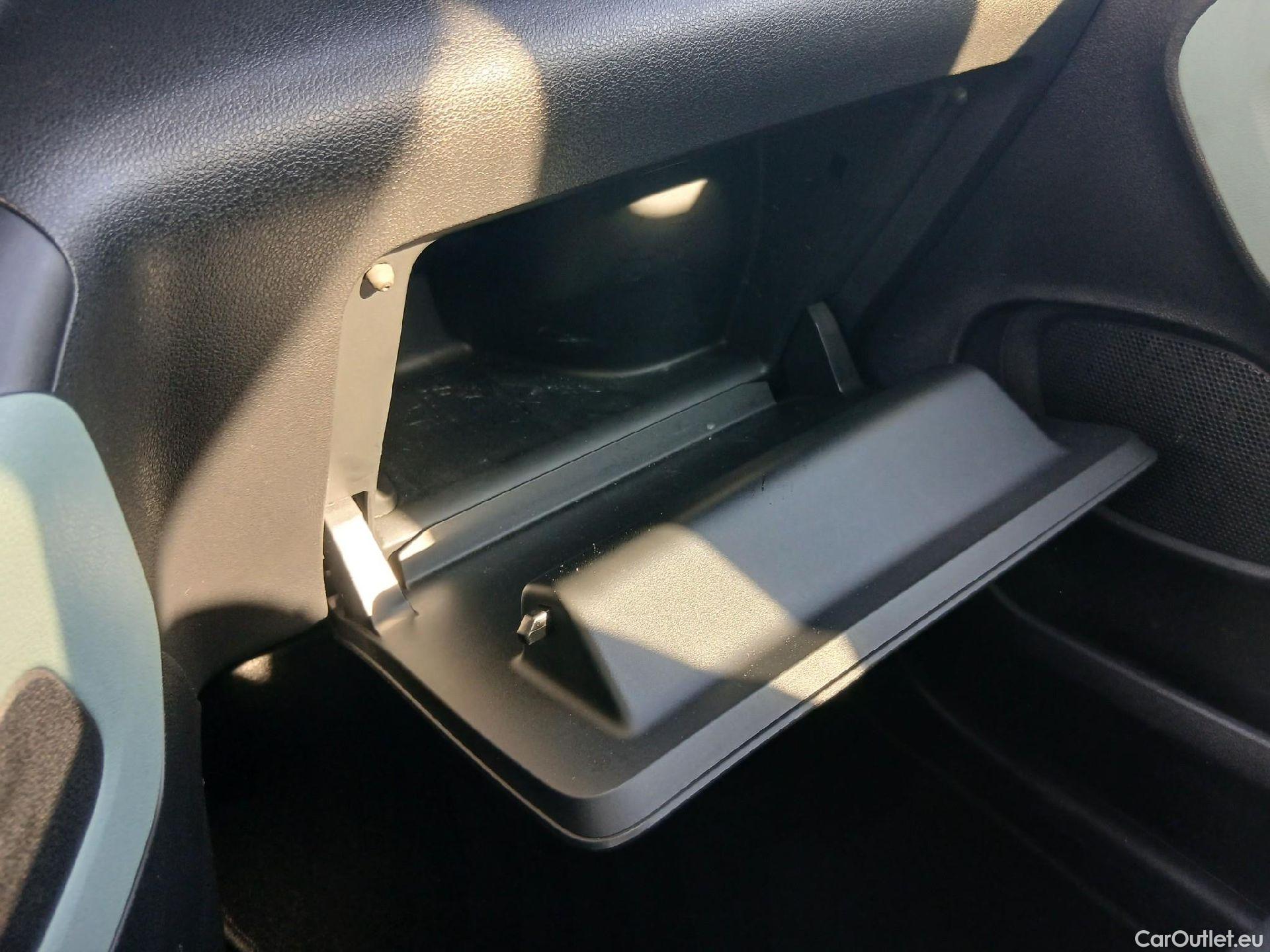  Citroen  Berlingo CITROEN  / 2018 / 5P / monovolumen compacto Talla M BlueHDi 100 S&S FEEL #1