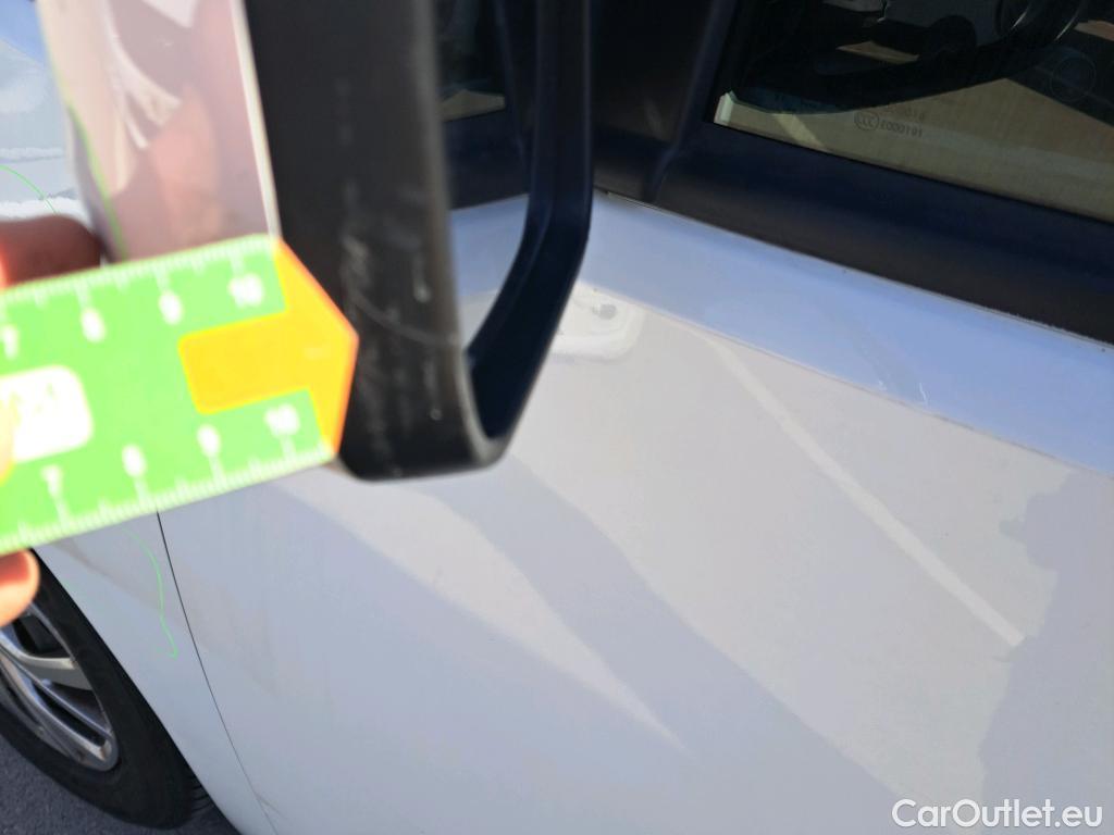  Citroen  Berlingo CITROEN  / 2018 / 5P / monovolumen compacto Talla M BlueHDi 100 S&S FEEL #82