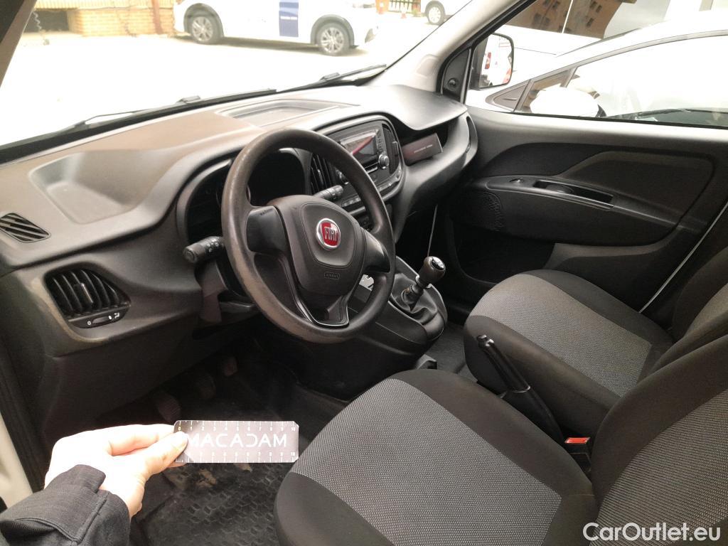  Fiat  Doblo FIAT Doblò Cargo/2015/3P/furgón derivado de turismo Cargo Base Plus 1.4 Tjet 89kW GNC  #44