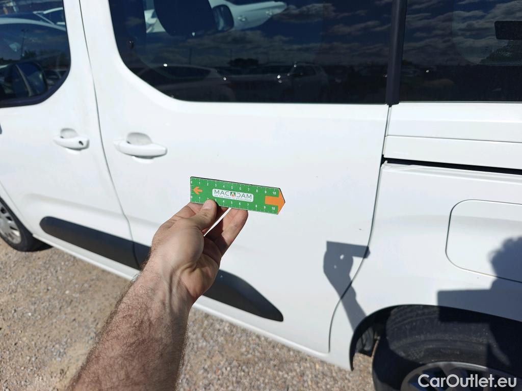  Opel  Combo OPEL  Life / 2018 / 5P / monovolumen compacto 1.5 TD 75kW (100CV) S/S Selective L #58