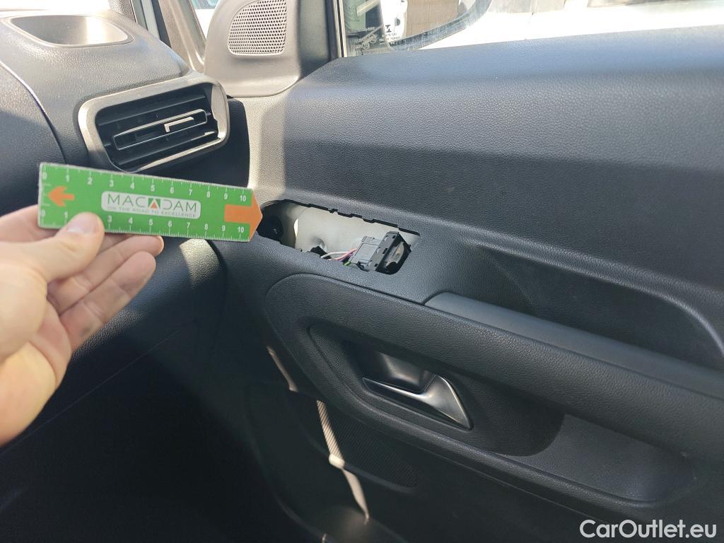  Opel  Combo OPEL  Life / 2018 / 5P / monovolumen compacto 1.5 TD 75kW (100CV) S/S Selective L #56