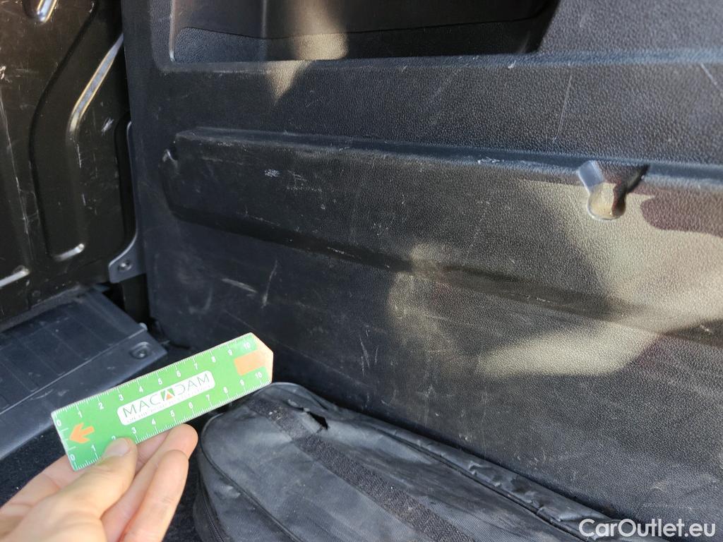  Opel  Combo OPEL  Life / 2018 / 5P / monovolumen compacto 1.5 TD 75kW (100CV) S/S Selective L #9