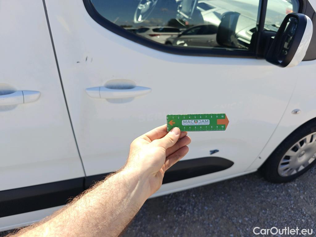  Opel  Combo OPEL  Life / 2018 / 5P / monovolumen compacto 1.5 TD 75kW (100CV) S/S Selective L #26