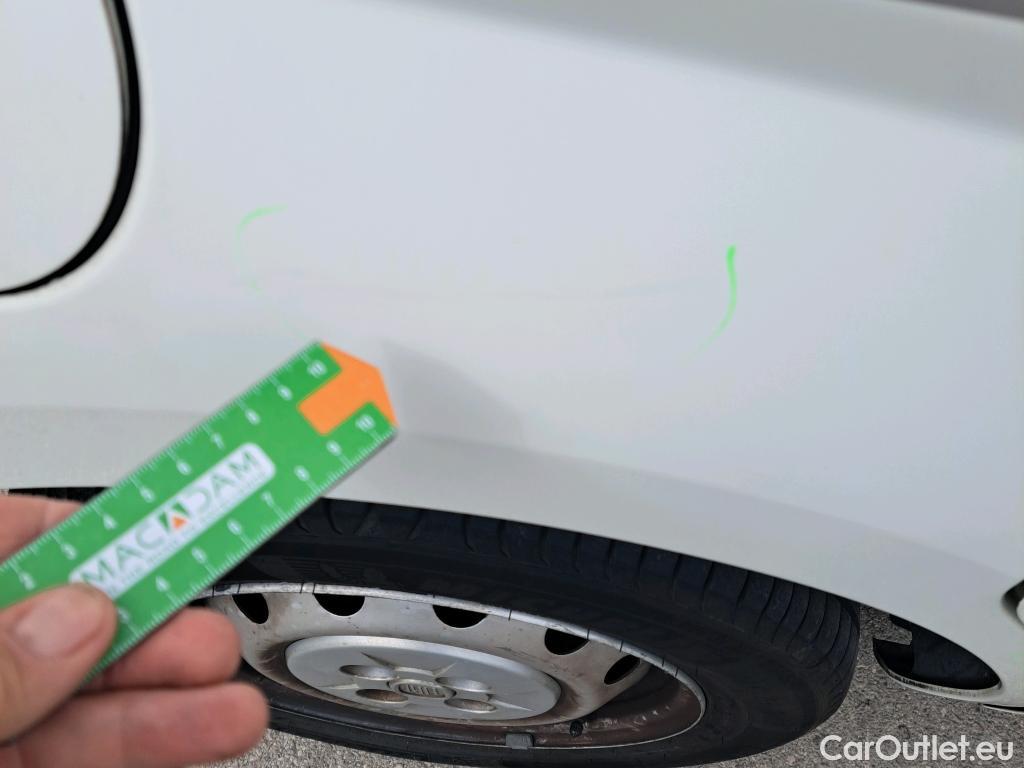  Fiat  Fiorino FIAT  / 2016 / 4P / furgón derivado de turismo Cargo SX N1 1.3 MJet 70 kW (95 CV) #52