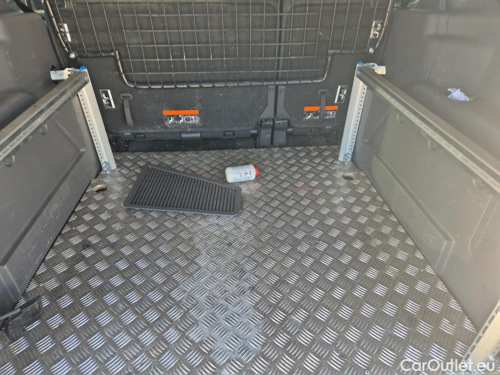  Ford  Grand Tourneo FORD  Connect / 2013 / 5P / monovolumen 1.5 TDCi 74kW (100CV) Titanium #10