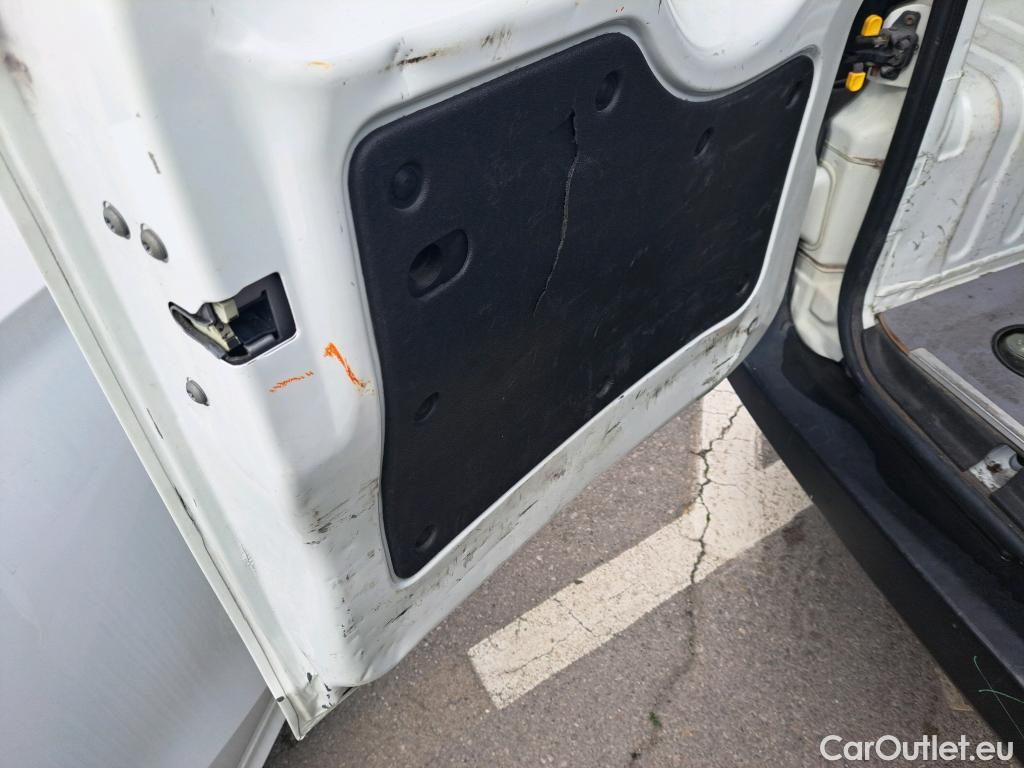  Fiat  Fiorino FIAT  / 2016 / 4P / furgón derivado de turismo Cargo SX N1 1.3 MJet 70 kW (95 CV) #58