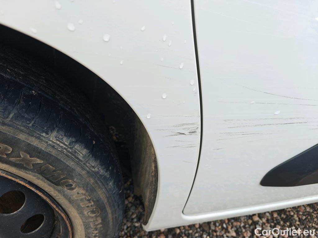  Opel  Combo OPEL  Life / 2018 / 5P / combi 1.5 TD 75kW (100CV) S/S Edition L (IND) #11