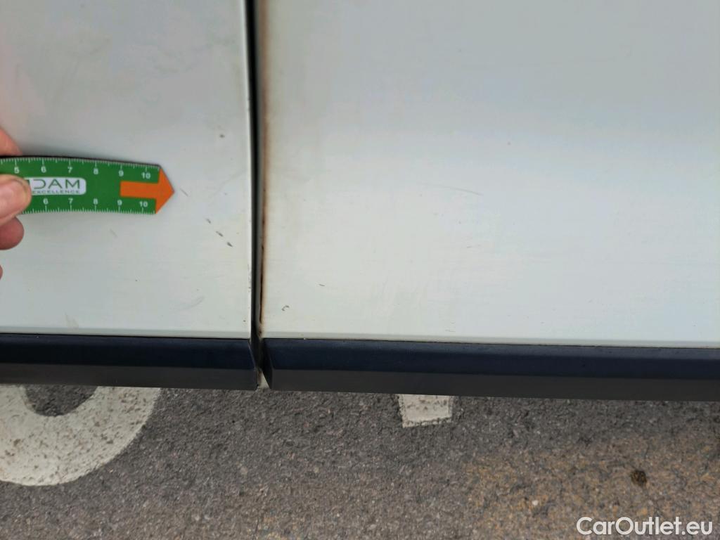  Fiat  Fiorino FIAT  / 2016 / 4P / furgón derivado de turismo Cargo SX N1 1.3 MJet 70 kW (95 CV) #35