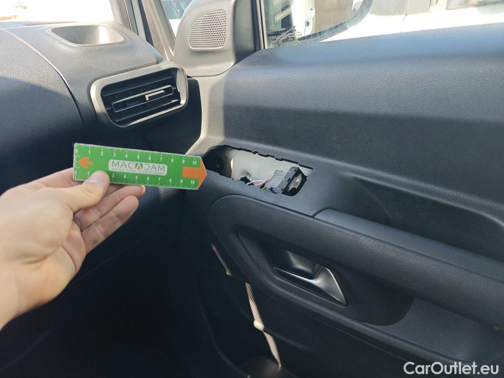  Opel  Combo OPEL  Life / 2018 / 5P / monovolumen compacto 1.5 TD 75kW (100CV) S/S Selective L #57