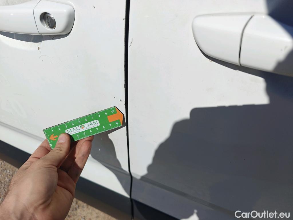  Opel  Combo OPEL  Life / 2018 / 5P / monovolumen compacto 1.5 TD 75kW (100CV) S/S Selective L #21