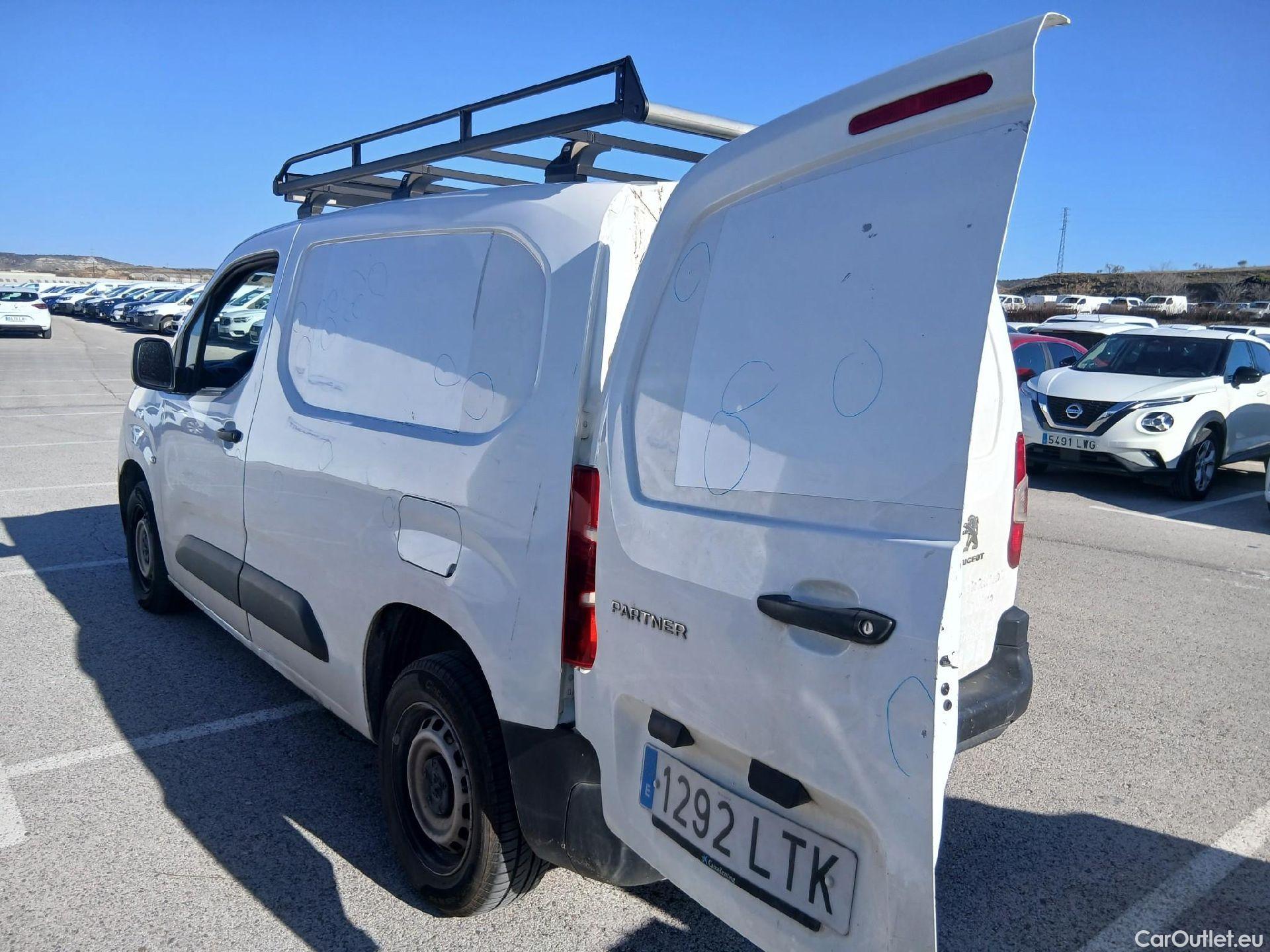  Peugeot  Partner PEUGEOT  / 2018 / 4P / furgón derivado de turismo Premium Standard 600kg BlueHDi 73kW (AC) #20