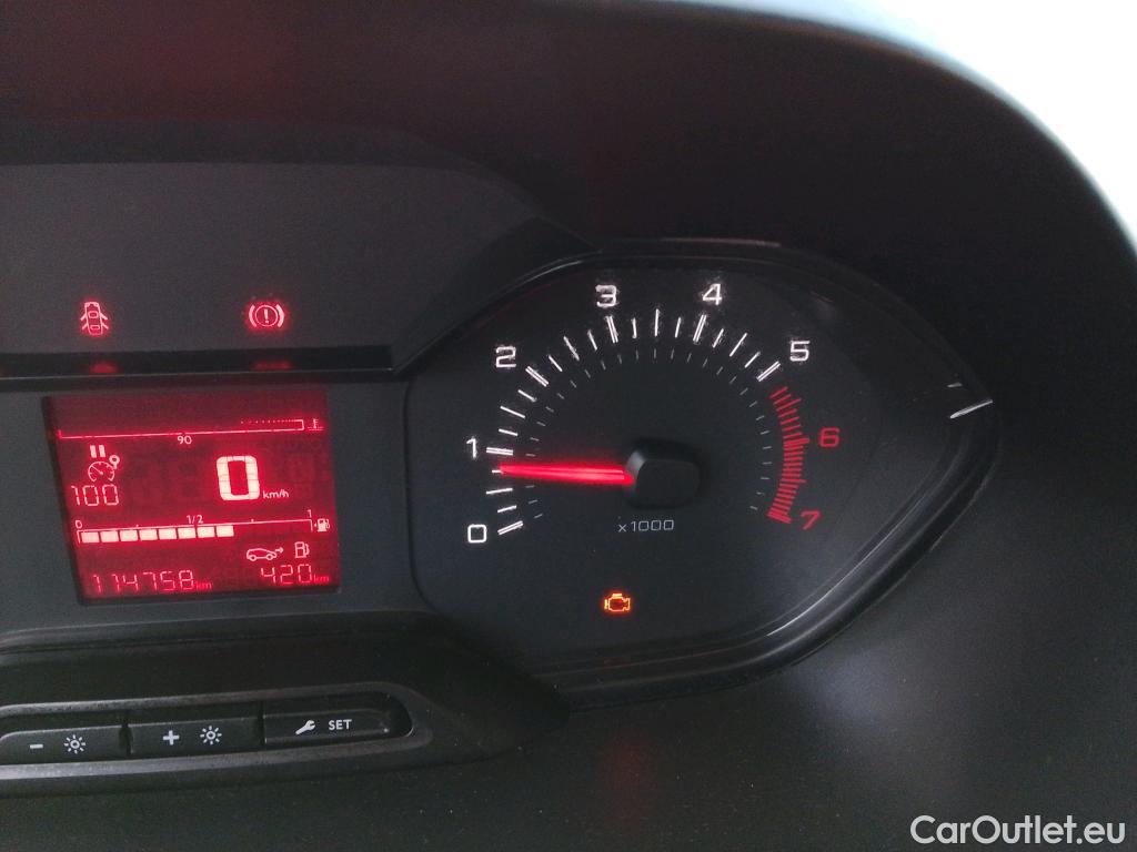  Peugeot  Partner PEUGEOT  / 2018 / 3P / furgón derivado de turismo Pro Standard 600kg BlueHDi 73kW (AC) #34