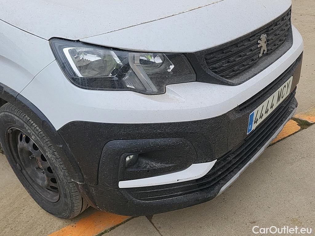  Peugeot  RIFTER PEUGEOT  / 2018 / 5P / monovolumen compacto Active Pack Standard BlueHDi 73kW #9