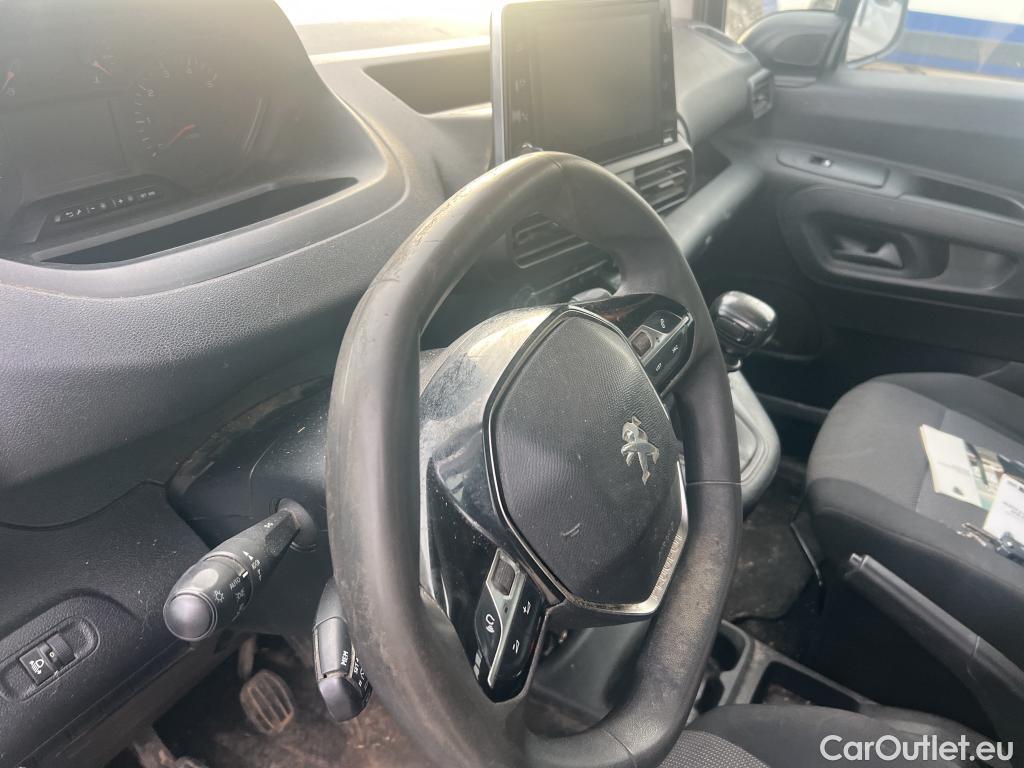  Peugeot  RIFTER PEUGEOT  / 2018 / 5P / monovolumen compacto Active Pack Standard BlueHDi 73kW #37