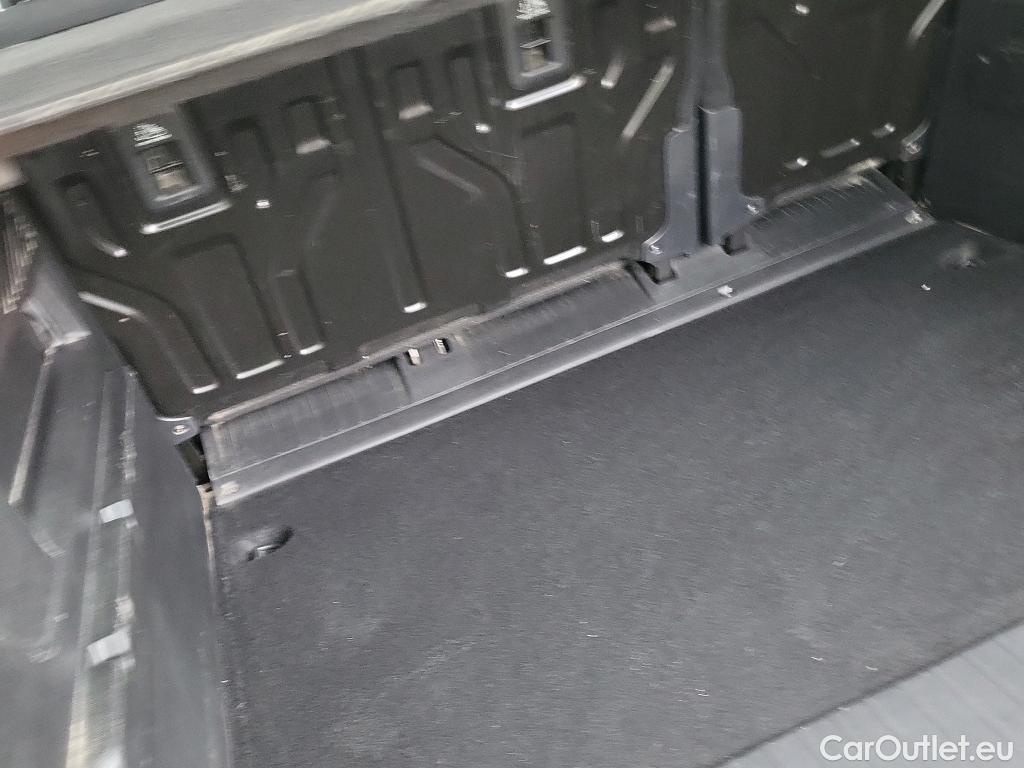  Peugeot  RIFTER PEUGEOT  / 2018 / 5P / monovolumen compacto Active Pack Standard BlueHDi 73kW #39