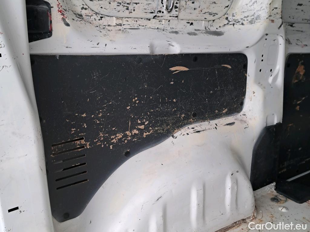  Peugeot  Expert PEUGEOT  / 2016 / 4P / furgón Furgón Pro 1.5 BlueHDi 120 S&S Standard #67