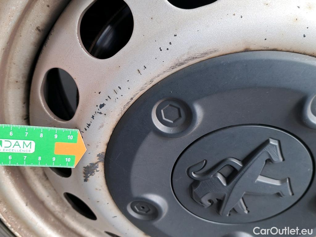  Peugeot  Expert PEUGEOT  / 2016 / 4P / furgón Furgón Pro 1.5 BlueHDi 120 S&S Standard #79