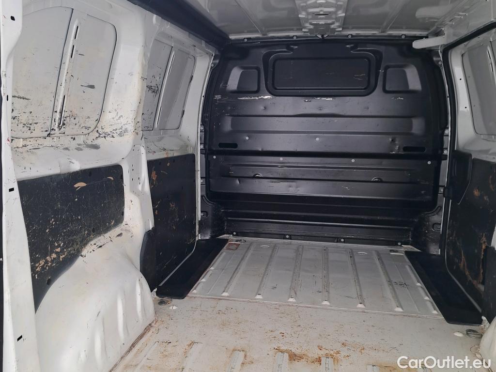  Peugeot  Expert PEUGEOT  / 2016 / 4P / furgón Furgón Pro 1.5 BlueHDi 120 S&S Standard #8