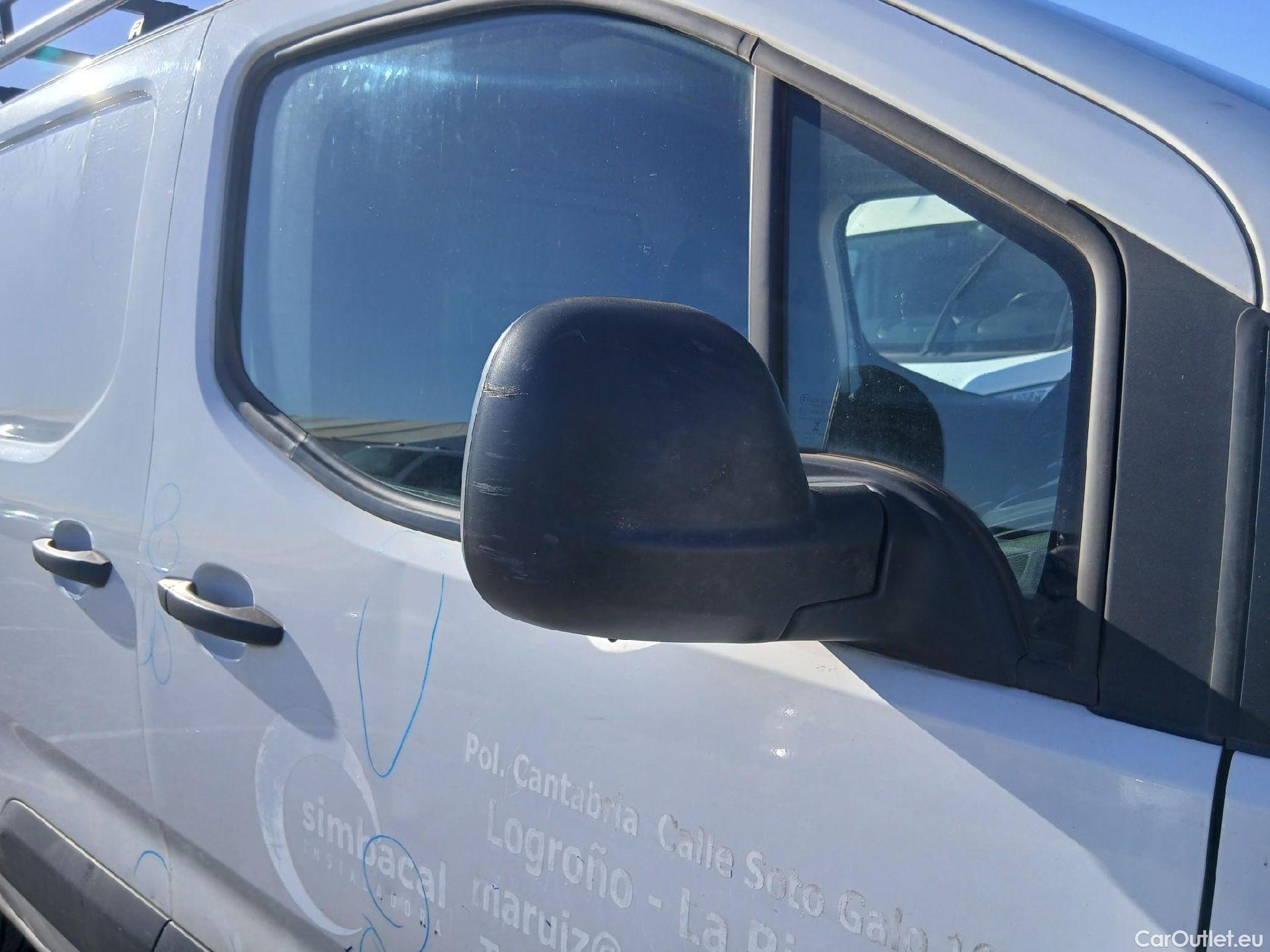  Peugeot  Partner PEUGEOT  / 2018 / 4P / furgón derivado de turismo Premium Standard 600kg BlueHDi 73kW (AC) #43