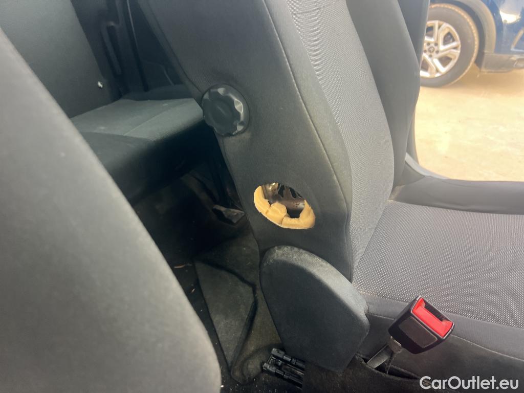  Peugeot  RIFTER PEUGEOT  / 2018 / 5P / monovolumen compacto Active Pack Standard BlueHDi 73kW #18