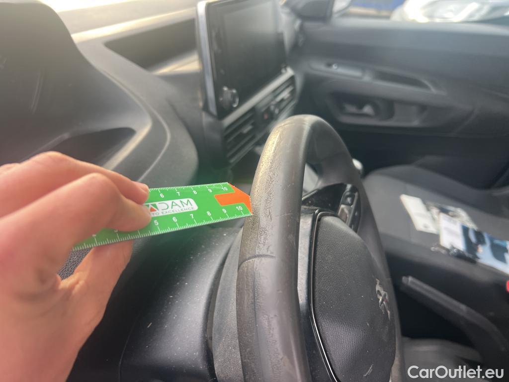  Peugeot  RIFTER PEUGEOT  / 2018 / 5P / monovolumen compacto Active Pack Standard BlueHDi 73kW #38