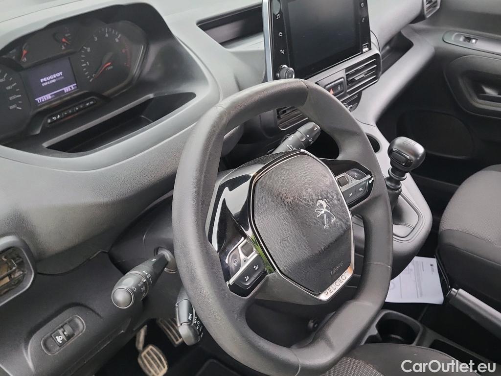  Peugeot  RIFTER PEUGEOT  / 2018 / 5P / monovolumen compacto Active Pack Standard BlueHDi 73kW #17