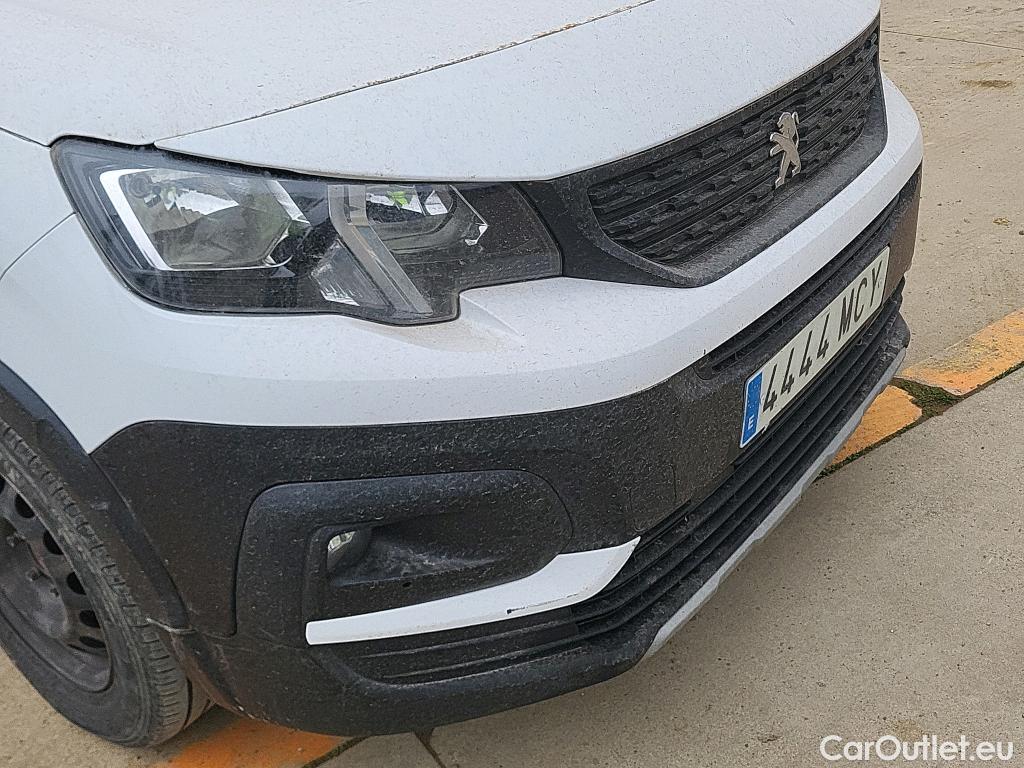  Peugeot  RIFTER PEUGEOT  / 2018 / 5P / monovolumen compacto Active Pack Standard BlueHDi 73kW #19