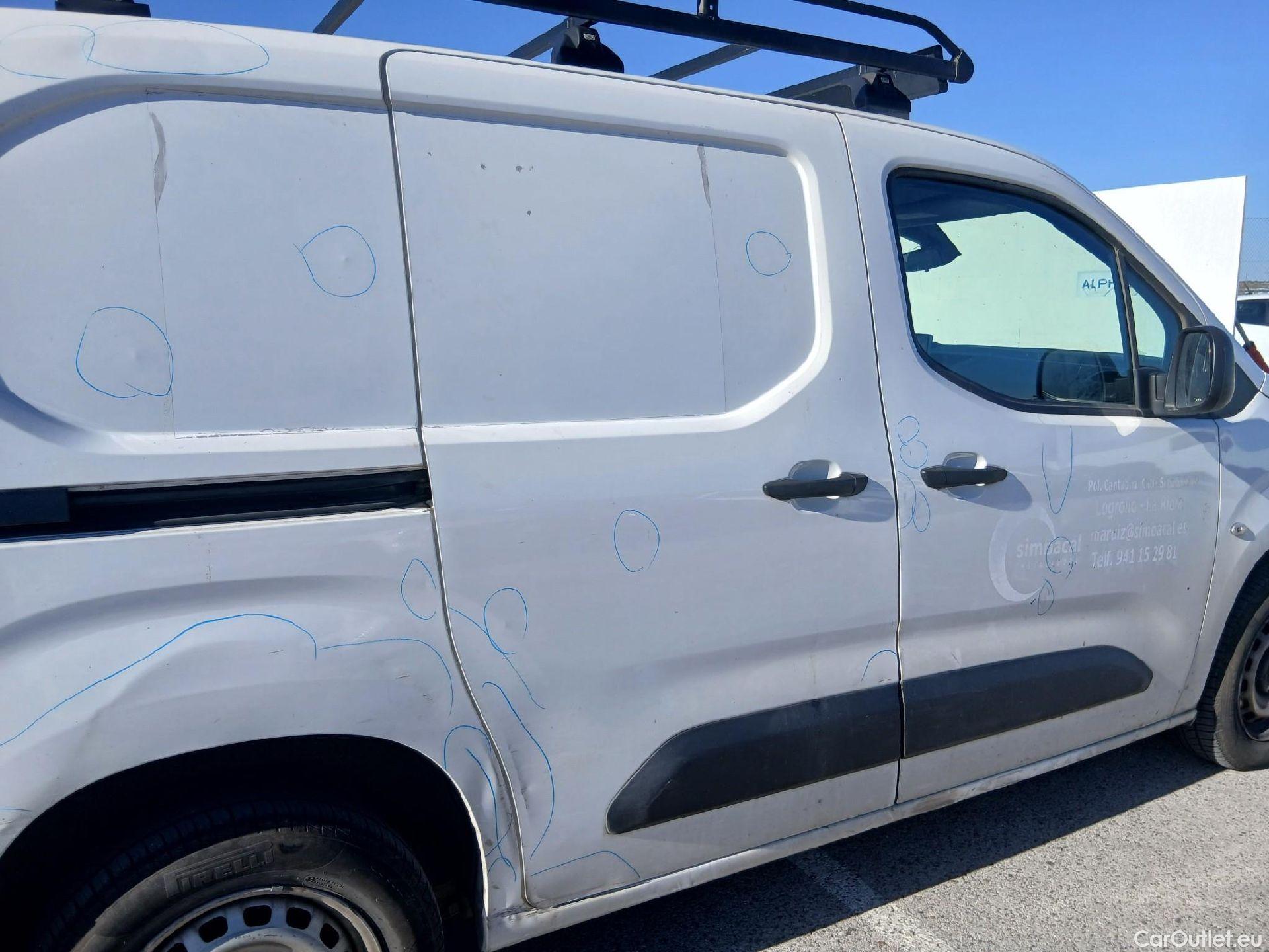  Peugeot  Partner PEUGEOT  / 2018 / 4P / furgón derivado de turismo Premium Standard 600kg BlueHDi 73kW (AC) #32